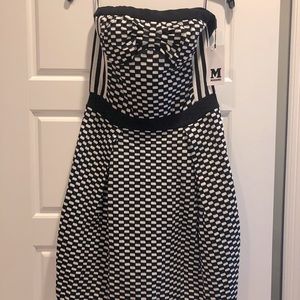 This dress screams dance partttyyy!